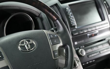 Toyota Land Cruiser 200, 2009 год, 2 700 000 рублей, 11 фотография