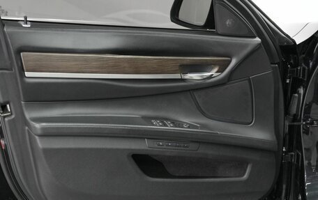 BMW 7 серия, 2013 год, 1 879 000 рублей, 22 фотография