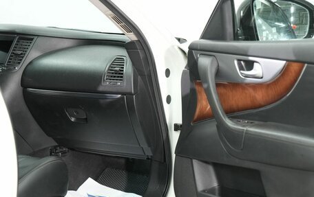 Infiniti FX II, 2011 год, 1 750 000 рублей, 16 фотография