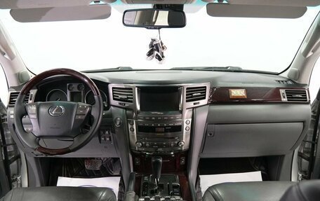 Lexus LX III, 2008 год, 2 850 000 рублей, 32 фотография