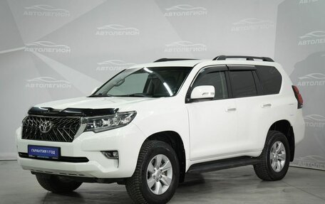 Toyota Land Cruiser Prado 150 рестайлинг 2, 2018 год, 4 700 000 рублей, 3 фотография