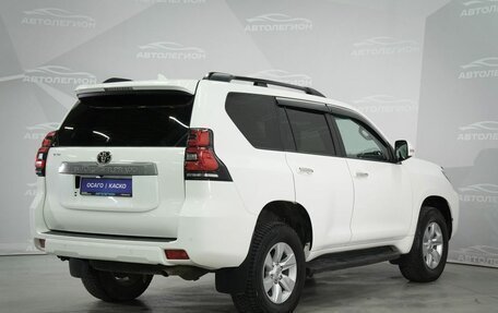 Toyota Land Cruiser Prado 150 рестайлинг 2, 2018 год, 4 700 000 рублей, 5 фотография