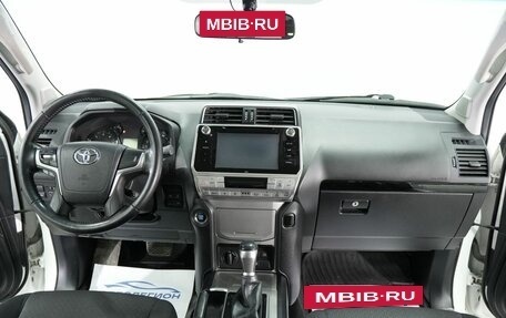 Toyota Land Cruiser Prado 150 рестайлинг 2, 2018 год, 4 700 000 рублей, 14 фотография