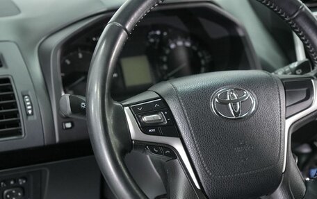 Toyota Land Cruiser Prado 150 рестайлинг 2, 2018 год, 4 700 000 рублей, 22 фотография