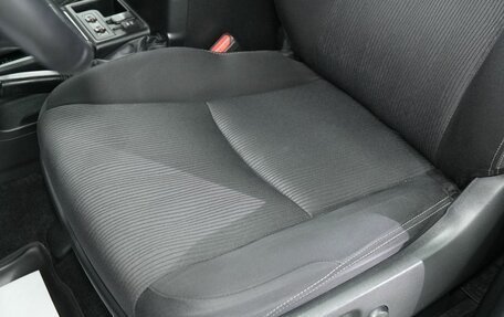 Toyota Land Cruiser Prado 150 рестайлинг 2, 2018 год, 4 700 000 рублей, 25 фотография