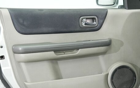 Nissan X-Trail, 2005 год, 670 000 рублей, 15 фотография