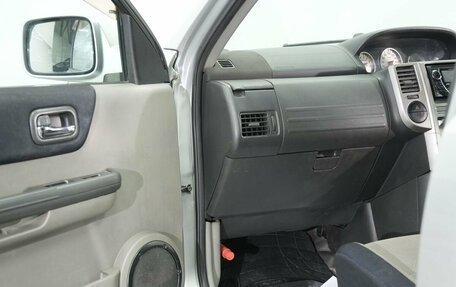 Nissan X-Trail, 2005 год, 670 000 рублей, 16 фотография