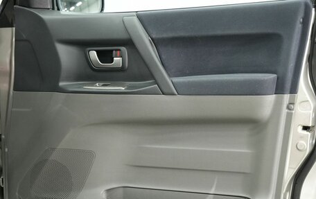 Mitsubishi Pajero III рестайлинг, 2004 год, 965 000 рублей, 15 фотография