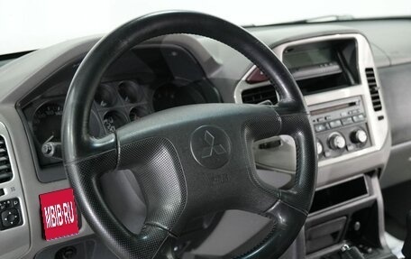 Mitsubishi Pajero III рестайлинг, 2004 год, 965 000 рублей, 19 фотография