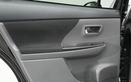 Toyota Prius Alpha I (ZVW40/41), 2014 год, 1 230 000 рублей, 29 фотография