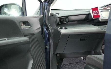 Honda Freed I, 2010 год, 950 000 рублей, 13 фотография