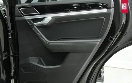 Volkswagen Touareg III, 2022 год, 7 890 000 рублей, 10 фотография