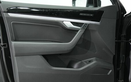 Volkswagen Touareg III, 2022 год, 7 890 000 рублей, 18 фотография