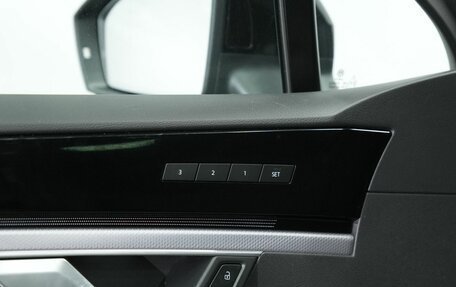Volkswagen Touareg III, 2022 год, 7 890 000 рублей, 20 фотография