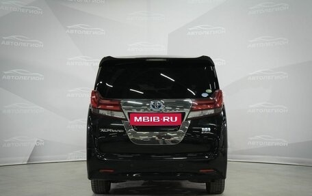 Toyota Alphard III, 2016 год, 3 400 000 рублей, 6 фотография