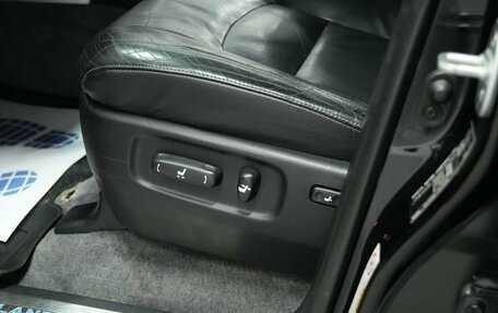 Toyota Land Cruiser 200, 2012 год, 4 100 000 рублей, 23 фотография