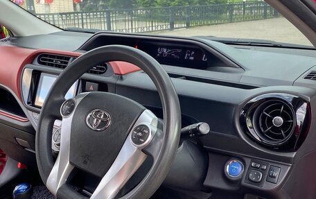 Toyota Aqua I, 2015 год, 905 000 рублей, 6 фотография