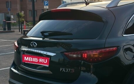 Infiniti FX II, 2011 год, 1 499 999 рублей, 17 фотография