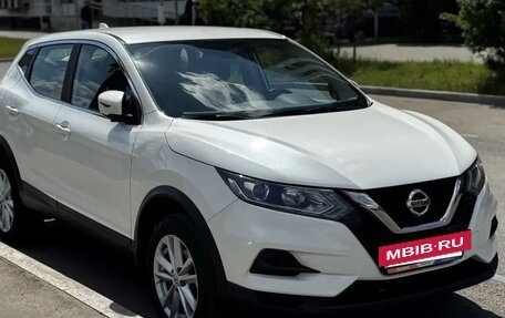 Nissan Qashqai, 2022 год, 2 050 000 рублей, 3 фотография