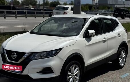 Nissan Qashqai, 2022 год, 2 050 000 рублей, 2 фотография
