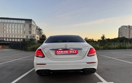 Mercedes-Benz E-Класс, 2016 год, 3 600 000 рублей, 4 фотография