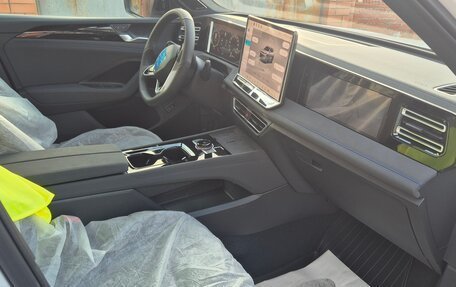 Volkswagen Tiguan, 2025 год, 4 600 000 рублей, 15 фотография