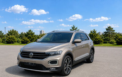 Volkswagen T-Roc I, 2022 год, 1 735 000 рублей, 1 фотография