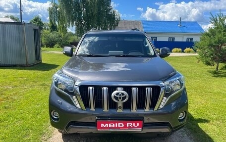 Toyota Land Cruiser Prado 150 рестайлинг 2, 2016 год, 3 850 000 рублей, 1 фотография