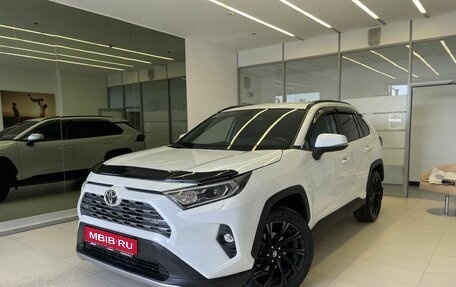 Toyota RAV4, 2022 год, 3 750 000 рублей, 1 фотография