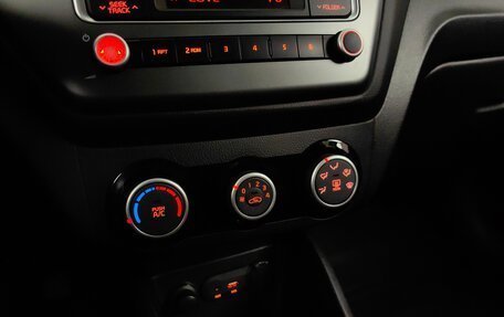 KIA Rio III рестайлинг, 2016 год, 945 000 рублей, 15 фотография