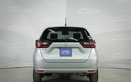 Honda Fit, 2020 год, 1 285 000 рублей, 6 фотография
