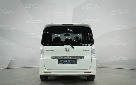 Honda Stepwgn IV, 2013 год, 1 540 000 рублей, 6 фотография
