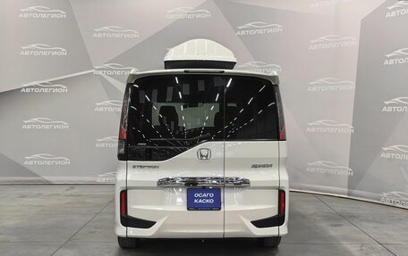 Honda Stepwgn IV, 2019 год, 2 270 000 рублей, 4 фотография