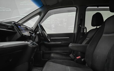 Honda Stepwgn IV, 2019 год, 2 270 000 рублей, 12 фотография