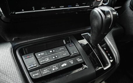 Honda Stepwgn IV, 2019 год, 2 270 000 рублей, 17 фотография