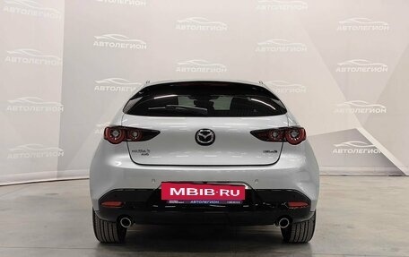 Mazda 3, 2022 год, 1 715 000 рублей, 4 фотография