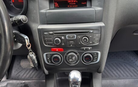 Citroen C4 II рестайлинг, 2012 год, 17 фотография
