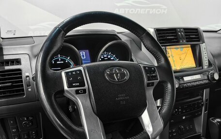 Toyota Land Cruiser Prado 150 рестайлинг 2, 2010 год, 2 600 000 рублей, 12 фотография