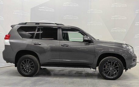 Toyota Land Cruiser Prado 150 рестайлинг 2, 2010 год, 2 600 000 рублей, 6 фотография