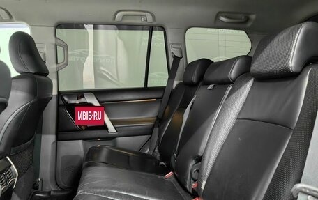 Toyota Land Cruiser Prado 150 рестайлинг 2, 2010 год, 2 600 000 рублей, 17 фотография