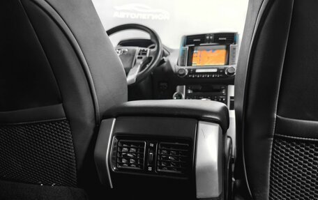Toyota Land Cruiser Prado 150 рестайлинг 2, 2010 год, 2 600 000 рублей, 21 фотография