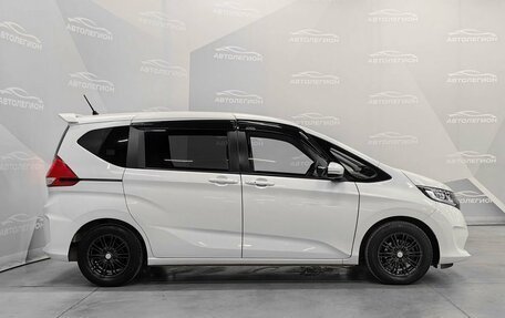 Honda Freed II, 2018 год, 1 730 000 рублей, 6 фотография
