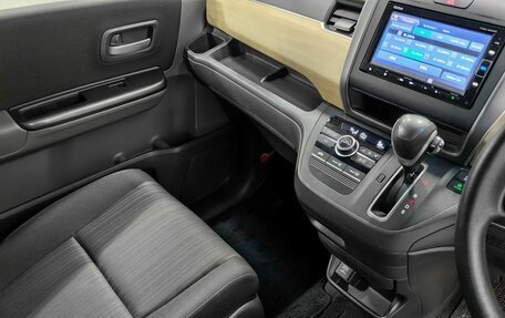 Honda Freed II, 2018 год, 1 730 000 рублей, 11 фотография