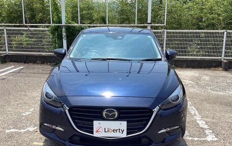 Mazda Axela, 2017 год, 900 000 рублей, 2 фотография