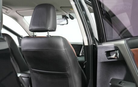 Toyota RAV4, 2018 год, 2 725 000 рублей, 11 фотография