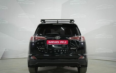 Toyota RAV4, 2018 год, 2 725 000 рублей, 6 фотография