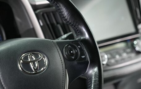 Toyota RAV4, 2018 год, 2 725 000 рублей, 21 фотография