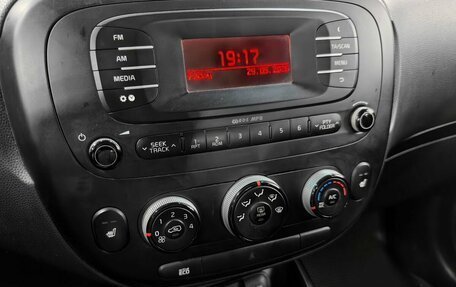KIA Soul II рестайлинг, 2014 год, 1 122 000 рублей, 24 фотография