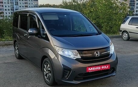 Honda Stepwgn IV, 2017 год, 1 340 000 рублей, 2 фотография