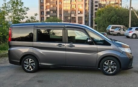 Honda Stepwgn IV, 2017 год, 1 340 000 рублей, 4 фотография